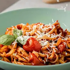 Spaghetti Napoli z mięsem: Zrób je perfekcyjnie! Przepis + porady