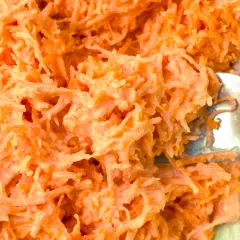 Surówka marchewkowa jak z restauracji? Odkryj sekret smaku!