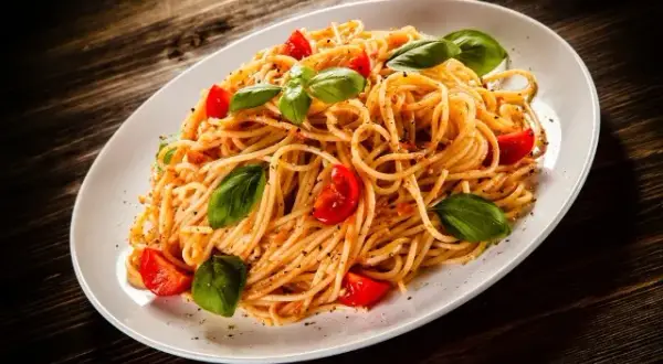 Pyszny sos do spaghetti bez mięsa? Zrób go w 20 minut!