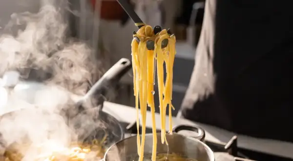 Jak ugotować idealny makaron do rosołu? Sekret al dente!