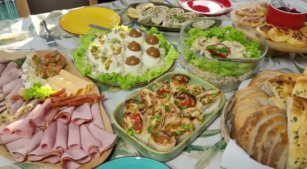 Idealny obiad urodzinowy? Przepisy i triki na udane przyjęcie!