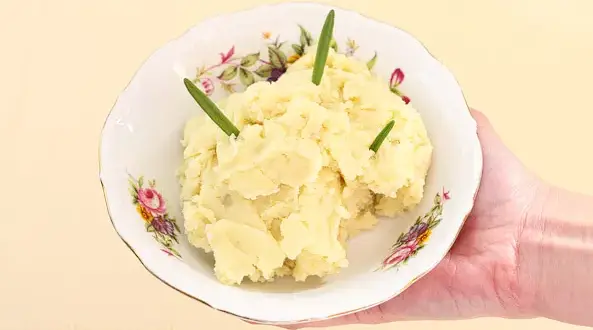 Porcja ziemniaków na osobę: ile gramów i jak odmierzyć bez wagi?