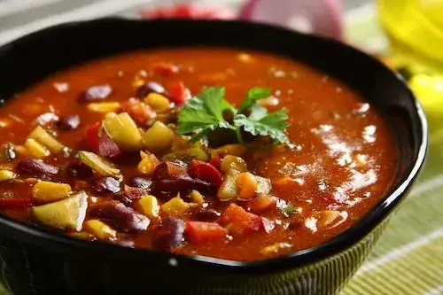 nietypowe zupy obiadowe tajska minestrone meksykańska