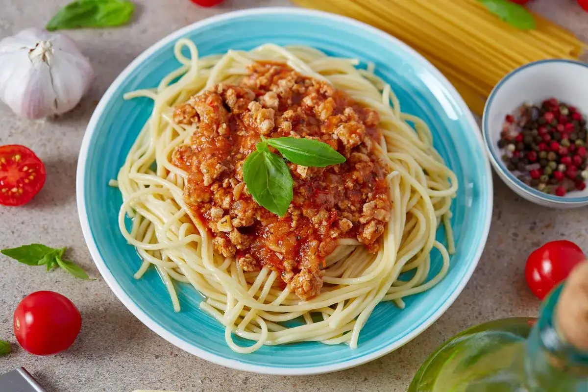 różne rodzaje pomidorów do sosu bolognese