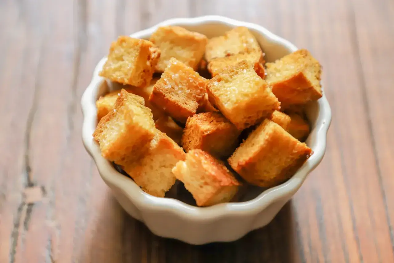 Grzanki na patelni krok po kroku