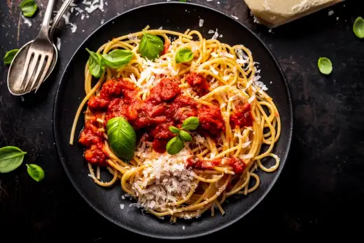 Sos do spaghetti: prosty przepis i sekrety idealnego smaku (Lena Dudek)